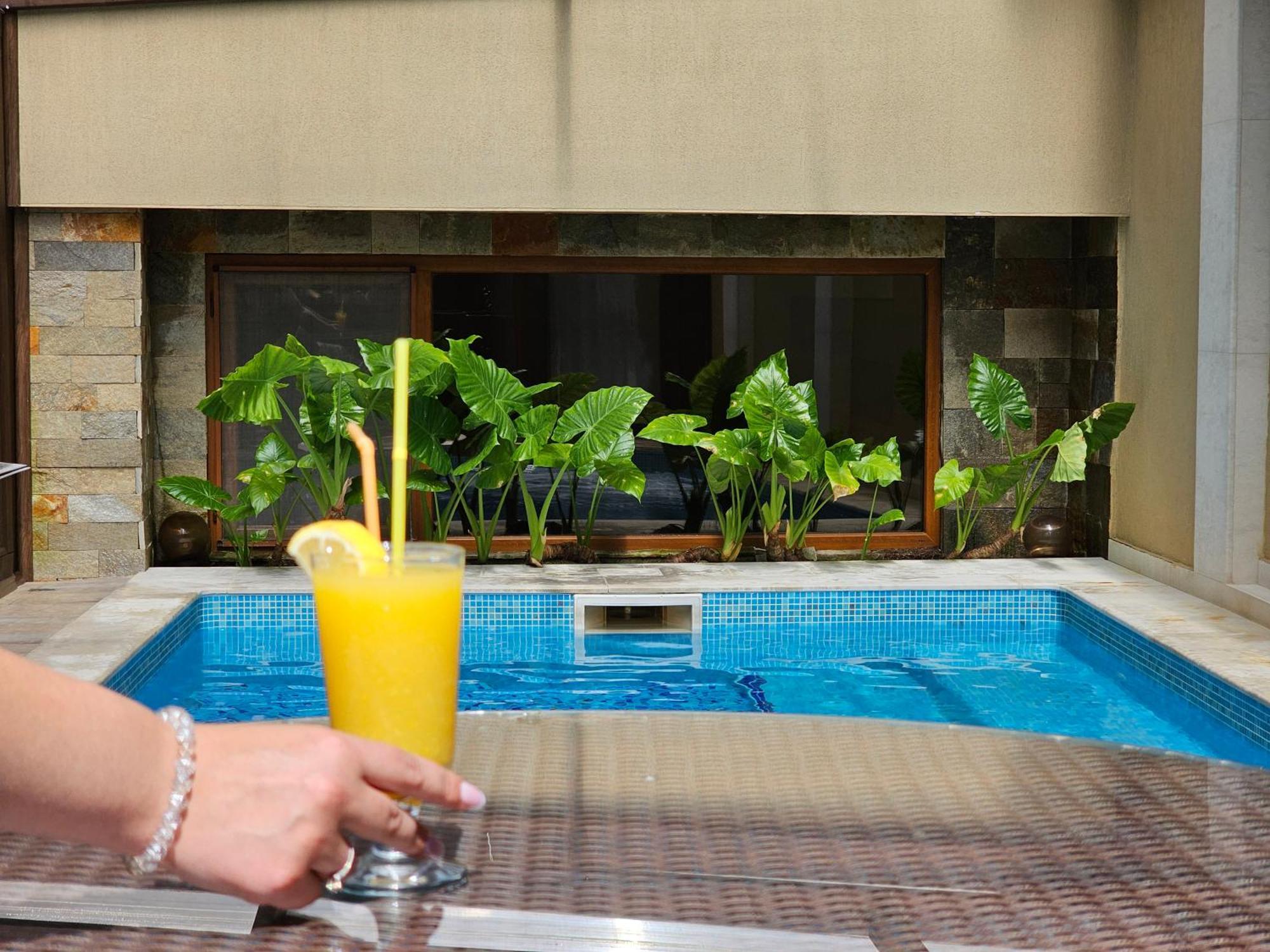 Family Hotel Jeri ヴェリングラード エクステリア 写真
