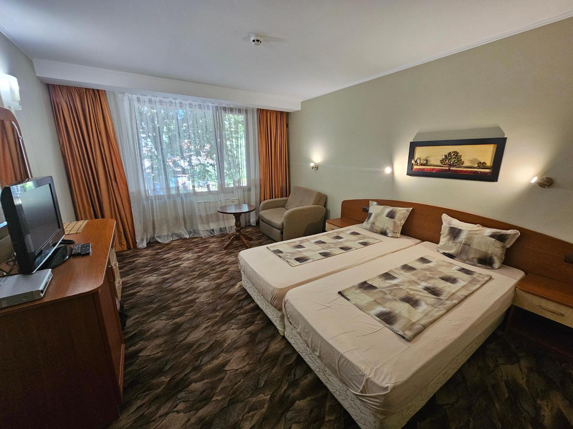 Family Hotel Jeri ヴェリングラード エクステリア 写真